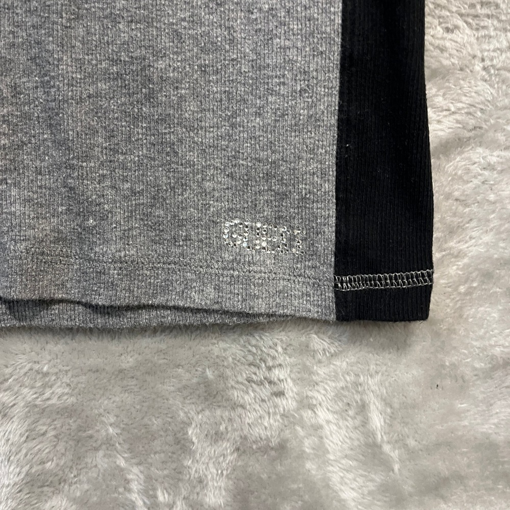 Guess Long Sleeve Top Womens Medium Grey Black Colorblock Ribbed Scoop Neck - Picture 3 of 7